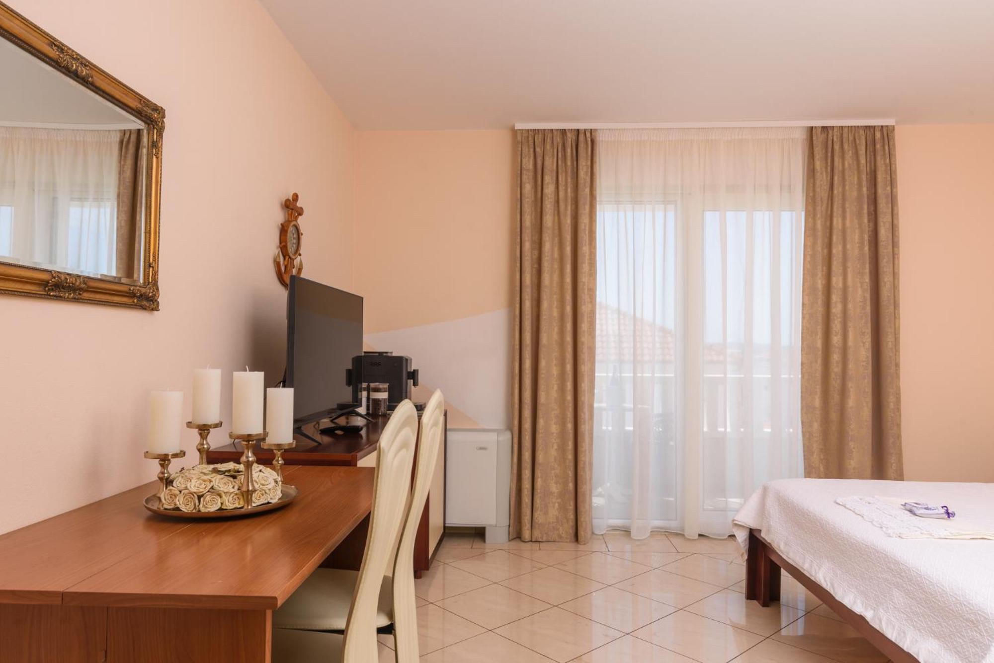 Apartments Jozic Trogir Extérieur photo